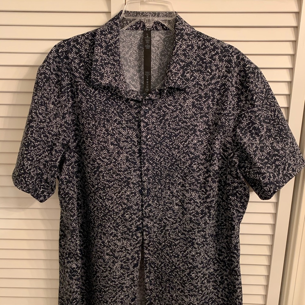 Lululemon men’s shirt